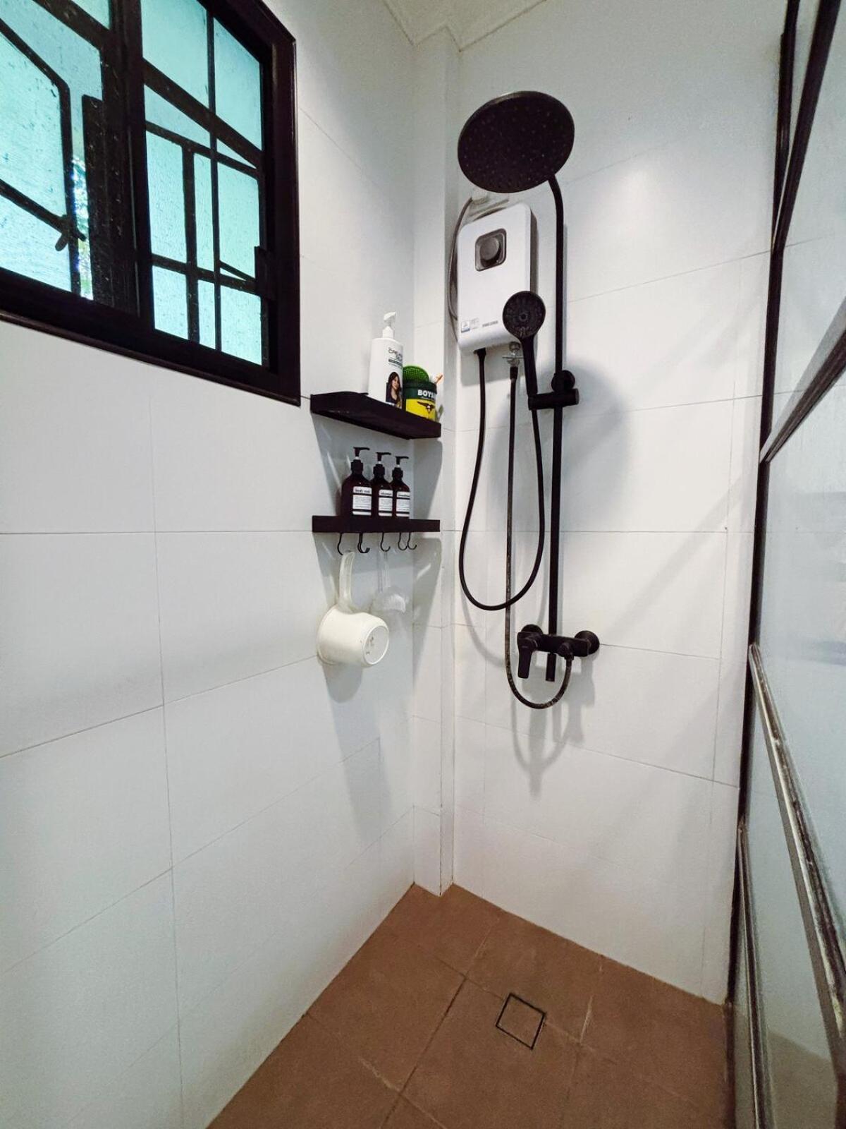 Muji Salvacion With Wifi & Netflix Villa Daraga  Екстериор снимка